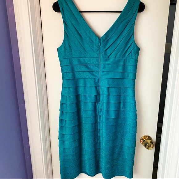 ADRIANNA PAPPEL DRESS. SZ: 8. - Picture 4 of 8